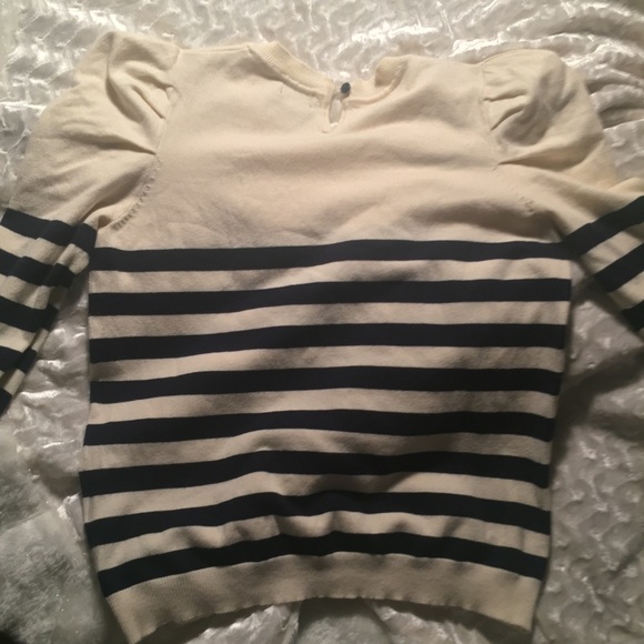 🌀H&M Cream and Blue Princess Sleeve Sweater🌀 - Picture 2 of 6